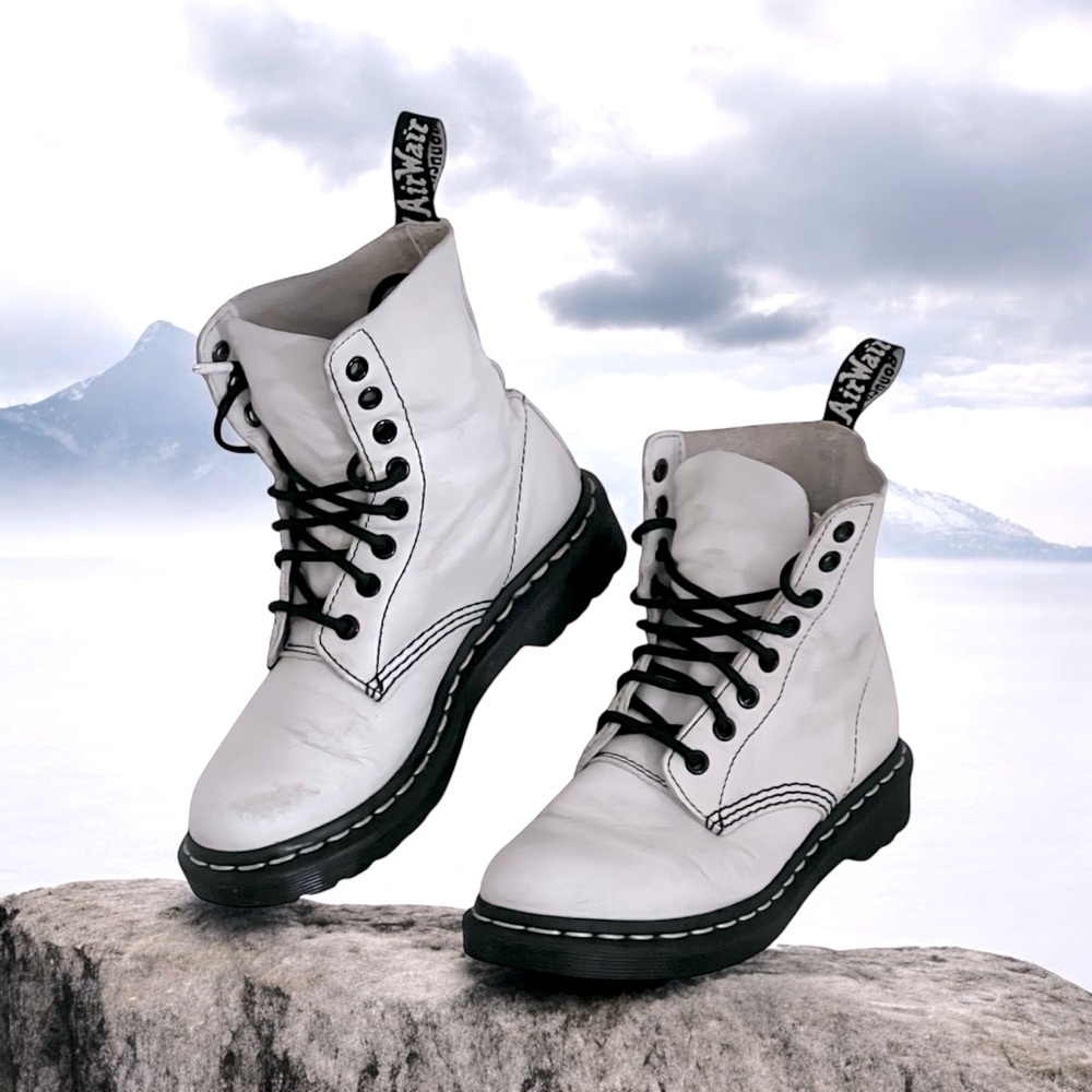 Dr Martens AirWait 1460‎ Pascal BW White Leather Upper Combat Boots
